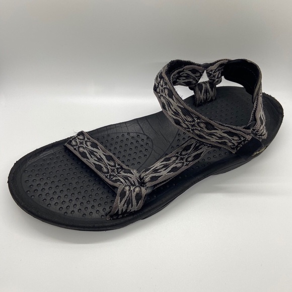 teva jesus sandals